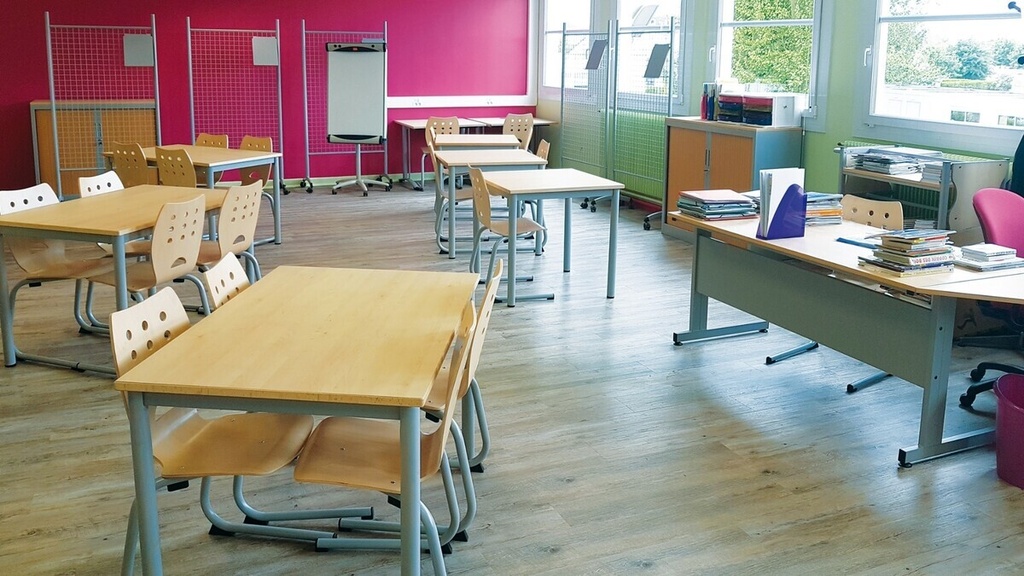 Tafel ARTENSE, rechthoekig 120x70, STRAT MET GEGOTEN PVC RAND