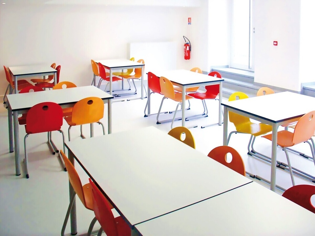 TABLE ARTENSE rectangulaire long. 180cm